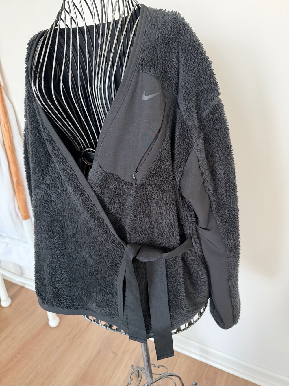 Nike Womenβs Sherpa Wrap Jacket